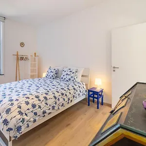 https://lyves-two.brusselshotelsbook.com