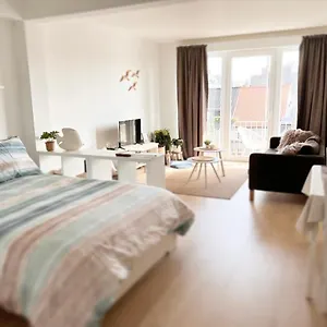 https://quiet-cosy-studio.ostend-hotel.net